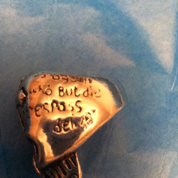 Skull Cross Ring - Picture 2 of 2